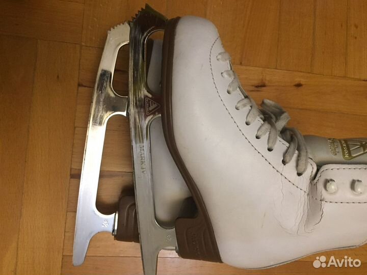 Фигурные коньки jackson artiste