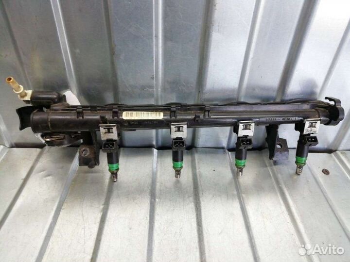 Топливная рампа Ford C-Max 1 минивен 1.6 2006