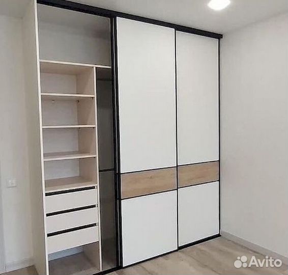 Дверный шкаф