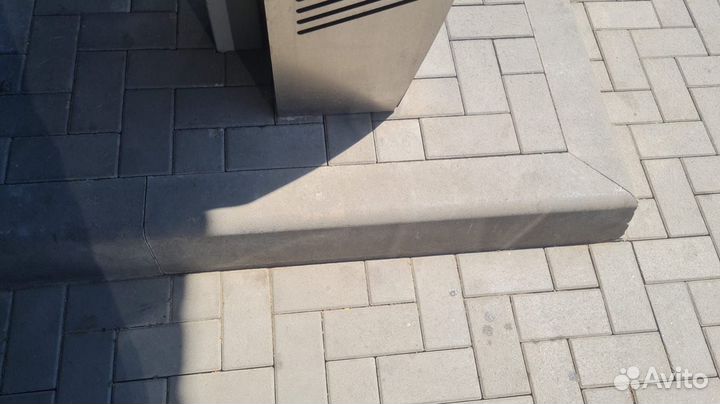 Бордюр дорожный