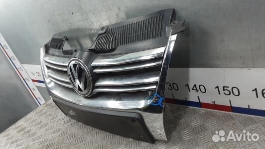 Решетка радиатора volkswagen jetta 5 (JDN27G101)