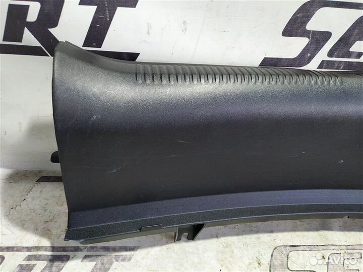 Накладка замка багажника Audi A6 C6 2.8 CCE 2010