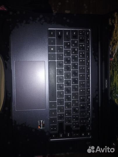 Ноутбук honor