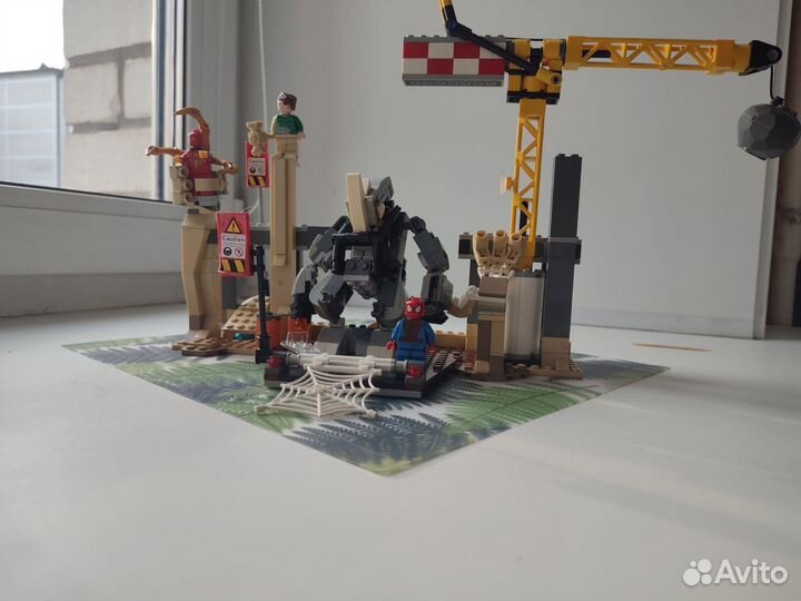 Lego marvel Носорог и Песочный человек