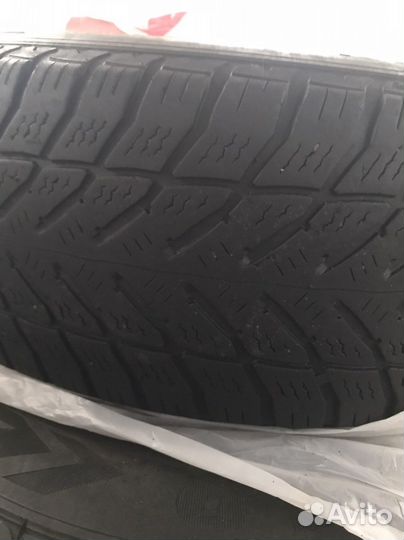 Goodyear UltraGrip+ SUV 225/65 R17 102H