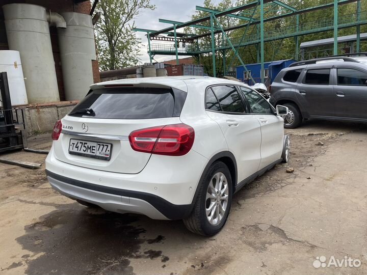 Автомобиль в разборе Mercedes-Benz GLA200 (1 покол