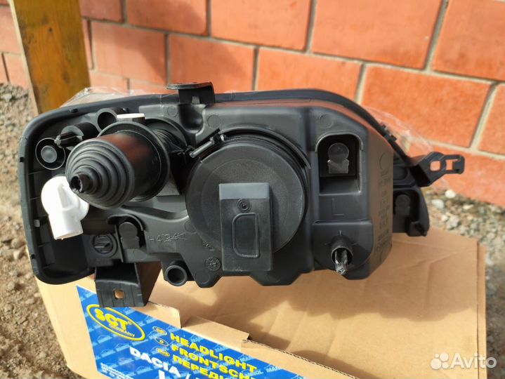 Фара передняя левая Renault Logan1 2004-2014