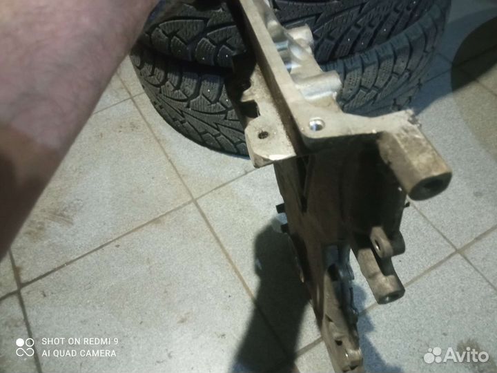 Передняя крышка двс ford 1.8