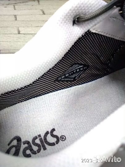 Кроссовки утеплённые Asics