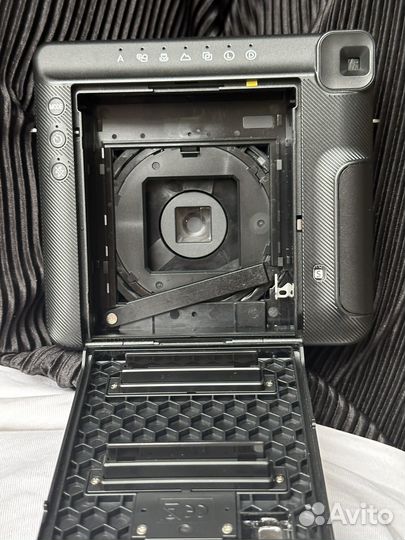 Нерабочий instax sq6