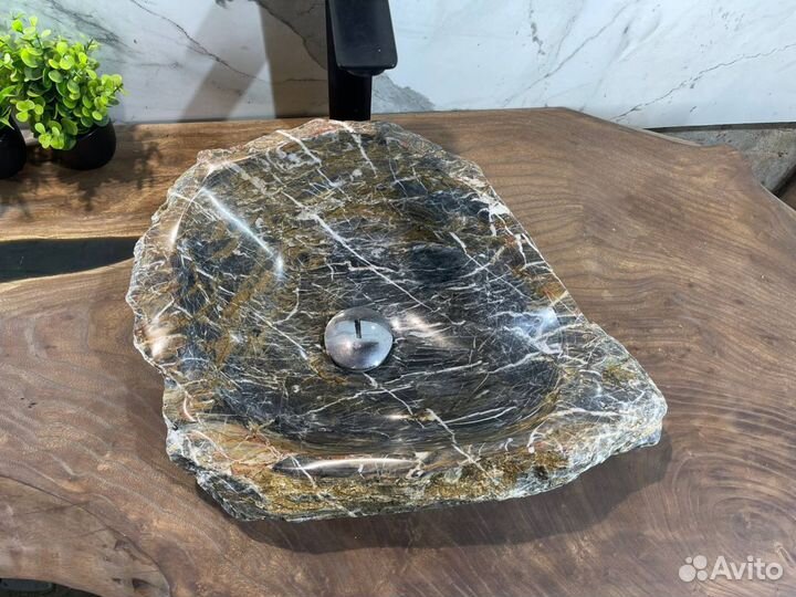 Раковина из натурального мрамора
