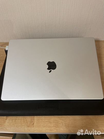 Macbook pro 16 m1 pro 16 512