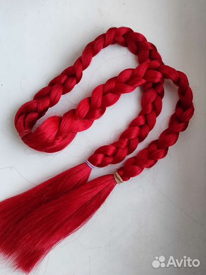 Канекалон красный