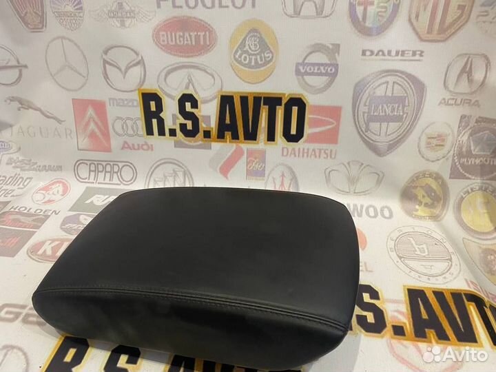 Подлокотник консоль центральная Audi A8 D4