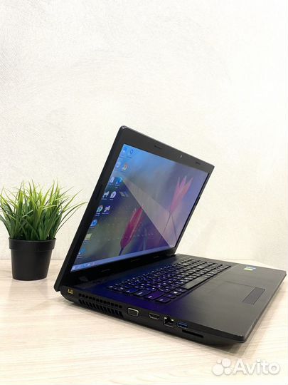 Ноутбук /17.3/ i5/ Как новый