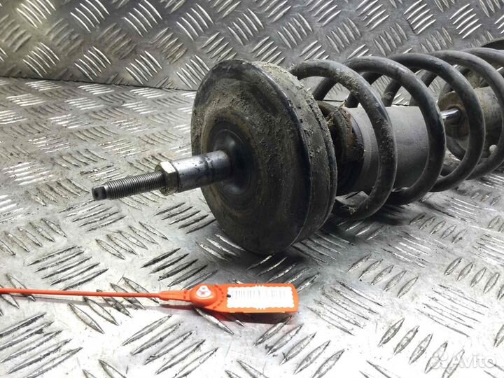 Стойка задняя Volkswagen Golf 105739 AKS