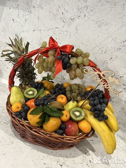 Съедобные букеты, подарки, корзины на 8 марта