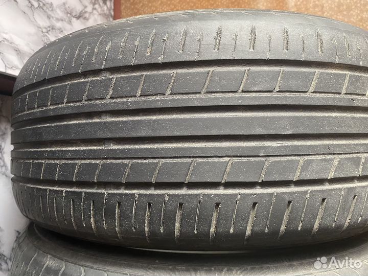 Yokohama BluEarth Ecos ES31 215/45 R17