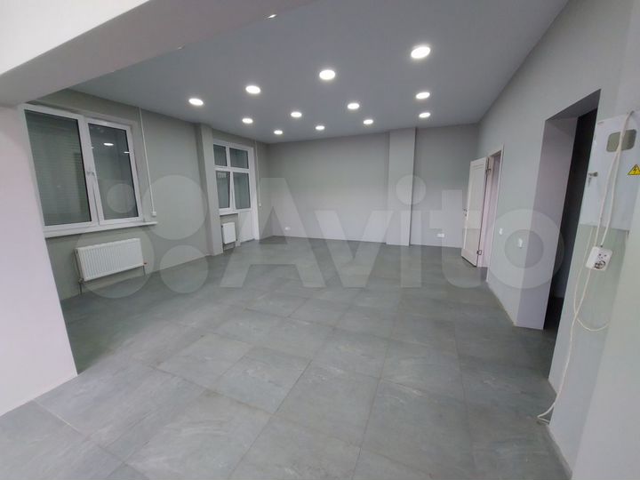 Помещение Баррикад 70м²