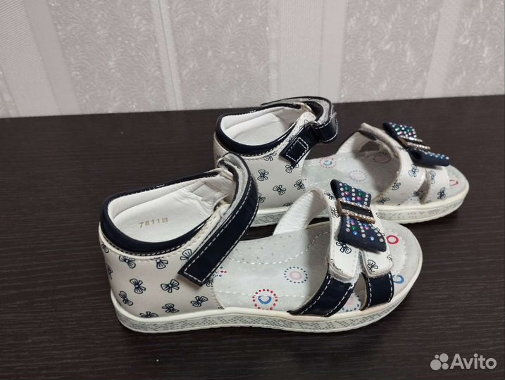 Босоножки для девочки б/у 26 размер