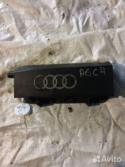 Клапанная крышка Audi A6 C4