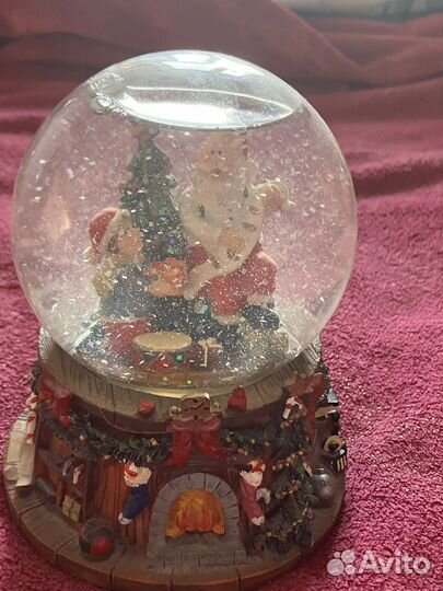 Новогодний стеклянный шар ручной работы