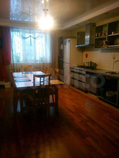 3-к. квартира, 109 м², 3/5 эт.