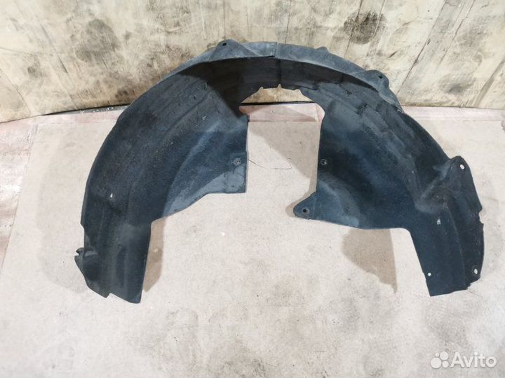 Подкрылок задний левый Ford Focus 3 хетчбэк 1.6