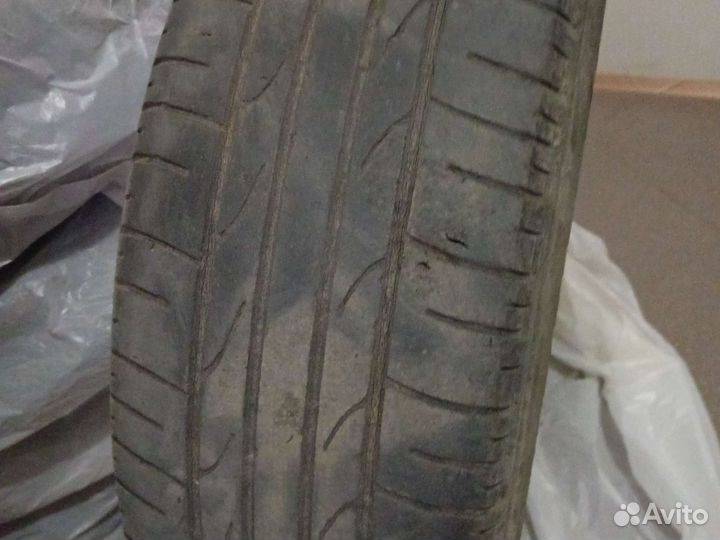 Bridgestone Dueler H/P Sport 215/65 R16 98H
