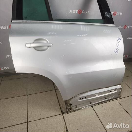 Дверь задняя правая VW Tiguan 2007-2011