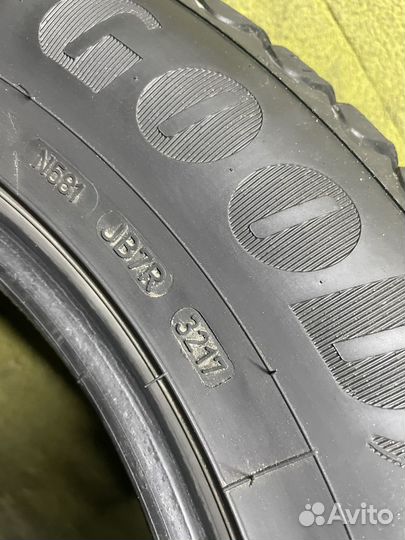 Goodyear UltraGrip Ice Arctic SUV 235/65 R17 108T