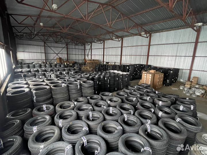 Pirelli Formula Ice 215/65 R16