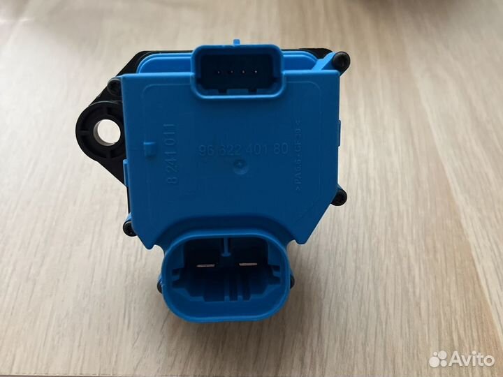 Резистор вентилятора охлаждения 9662240180