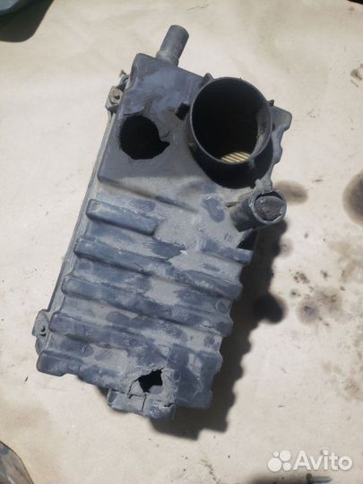 Корпус воздушного фильтра Ford Focus 1 2.0 split