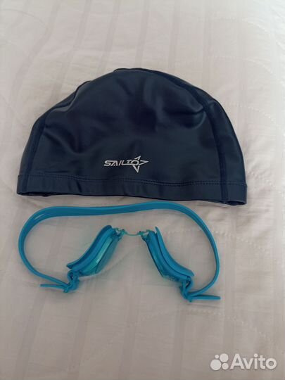Шапочка и очки для бассейна