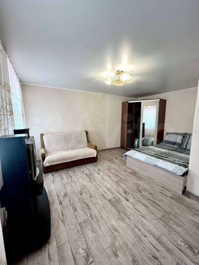 1-к. квартира, 42 м², 2/5 эт.