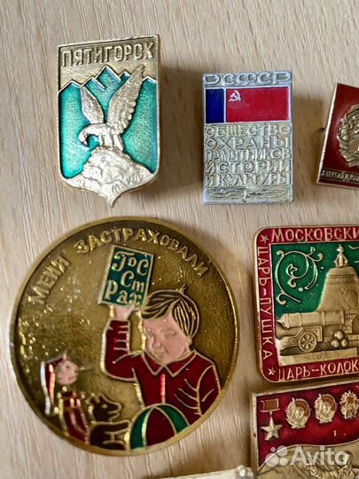 Бутыли,значки,Джеки Чан