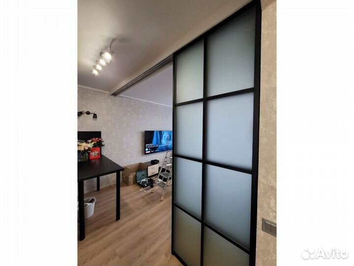 Раздвижная перегородка для зонирования