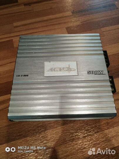 Автомобильный уселитель для сабвуфера