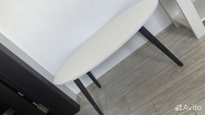 Журнальный столик