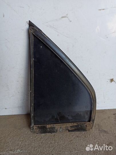 Форточка двери задняя правая Mitsubishi Lancer 9