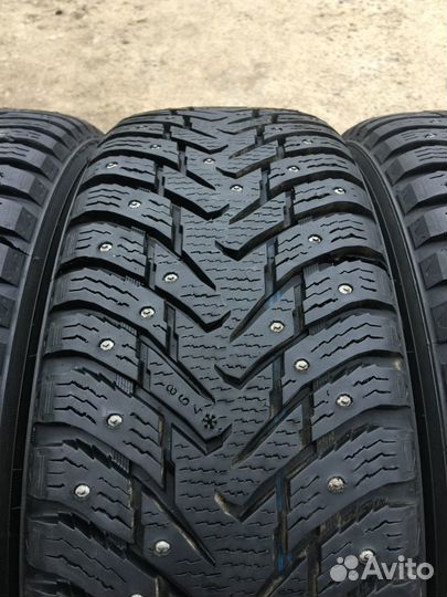 Nokian Tyres Hakkapeliitta 8 SUV 215/65 R17