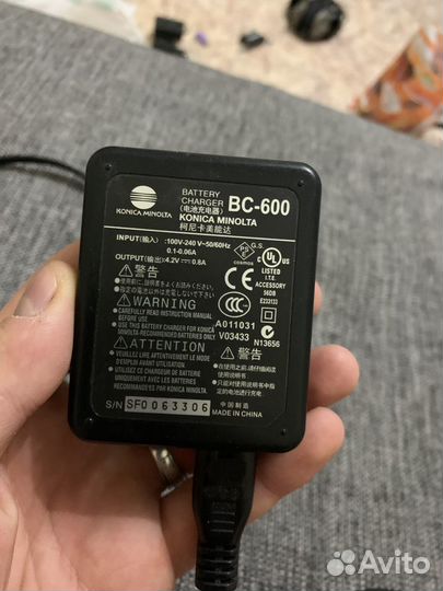 Зарядник камера VSK 0317 и Konica Minolta BC-600