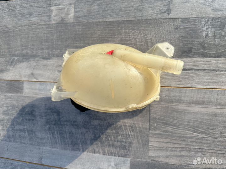 Renault logan 2 расширительный бачек