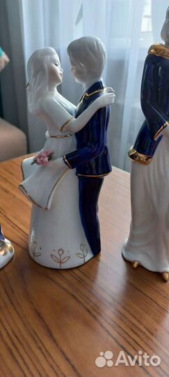 Статуэтка фарфор