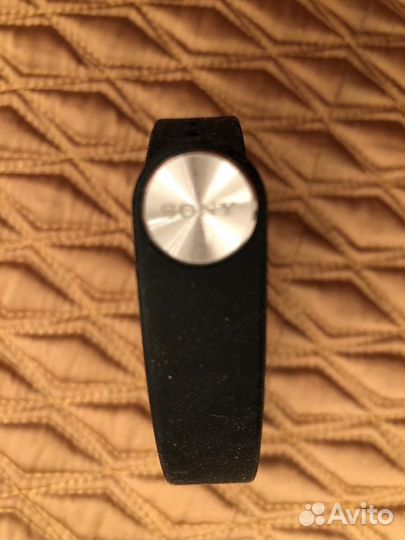 Cмарт браслет фитнес трекерSony smartband 2 SWR12