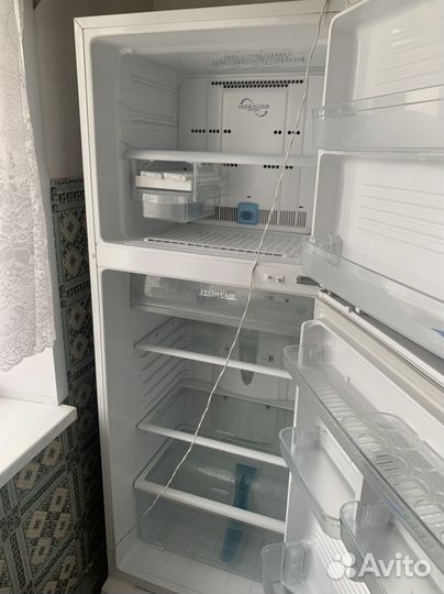 Холодильник бу sharp