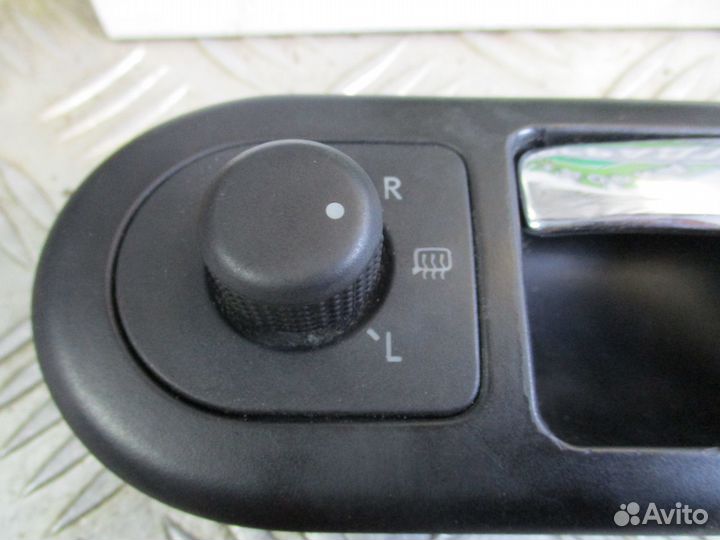 Блок управления зеркалами Volkswagen Passat B5