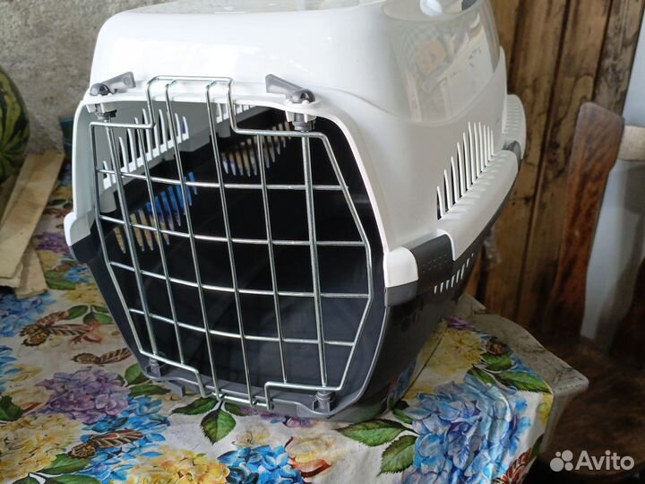 Переноска для кошек и собак