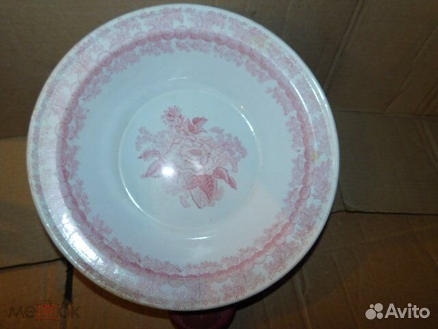 Большое,красивое,глубокое блюдо-салатник ри